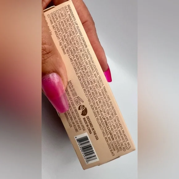 Beauty Evolved 4-Pc Lip Kit Edition Faux Leather Micro Purse with lock charm - - Picture 4 of 4